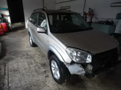 Toyota RAW-4 2003 m., 3 nuotrauka