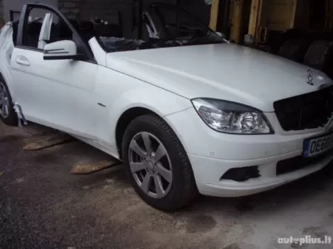 Mercedes-Benz C-204 2010 m.