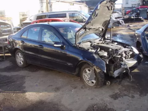 Mercedes-Benz C-203 2002 m.