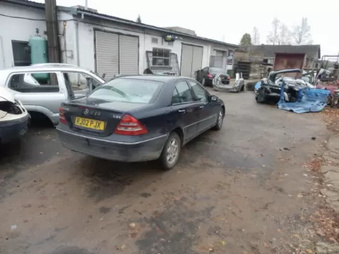 Mercedes-Benz C-203 2002 m.
