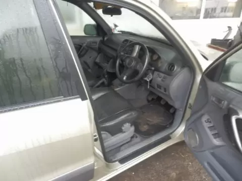 Toyota RAW-4 2002 m., 3 nuotrauka