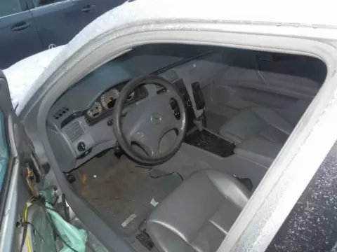 Mercedes-Benz E-210 2000 m.