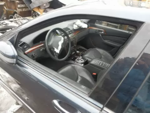Mercedes-Benz S-220 2000 m., 2 nuotrauka