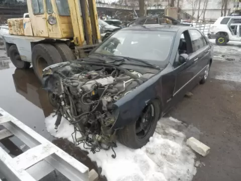 Mercedes-Benz S-220 2000 m.