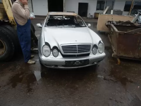 Mercedes-Benz CLK-208 2000 m., 2 nuotrauka