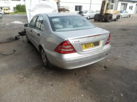Mercedes-Benz C-203 2002 m.