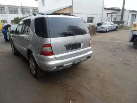 Mercedes-Benz ML-163 2002 m., 2 nuotrauka