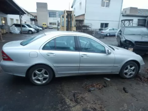 Mercedes-Benz C-203 2001 m., 4 nuotrauka