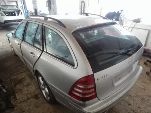 Mercedes-Benz C-203 2005 m., 4 nuotrauka