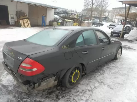 Mercedes-Benz E-211 2003 m.