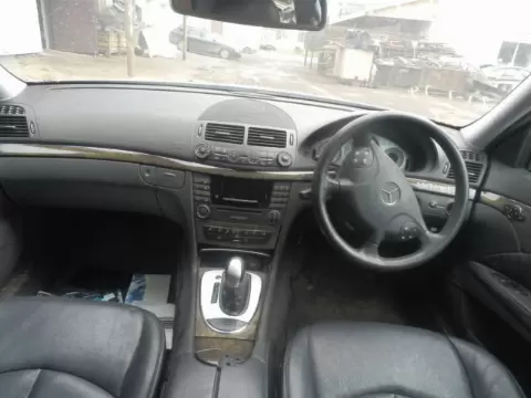 Mercedes-Benz E-211 2004 m.