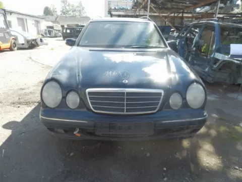 Mercedes-Benz E-210 1999 m., 5 nuotrauka