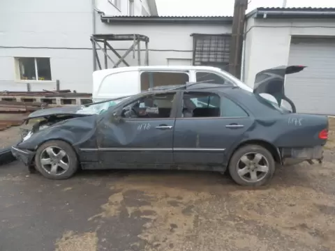 Mercedes-Benz E-210 2001 m., 3 nuotrauka