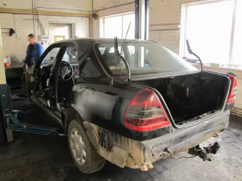 Mercedes-Benz C-202 1997 m., 2 nuotrauka