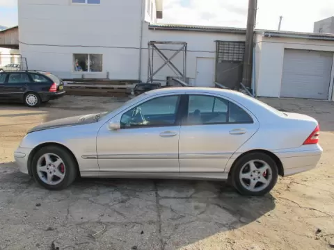 Mercedes-Benz C-203 2002 m., 9 nuotrauka
