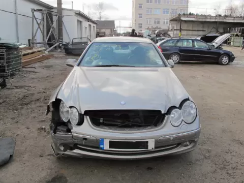 Mercedes-Benz CLK-209 2002 m.