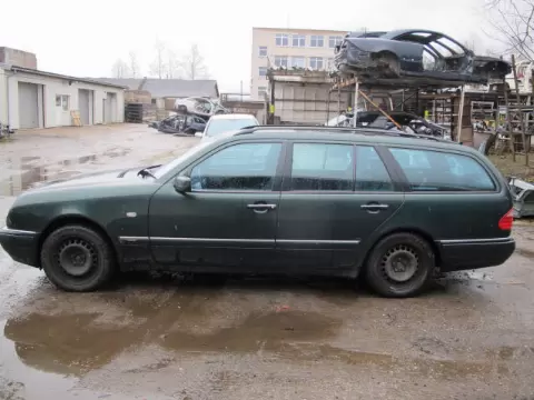Mercedes-Benz E-210 1997 m., 4 nuotrauka