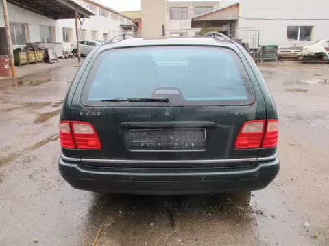 Mercedes-Benz E-210 1997 m.