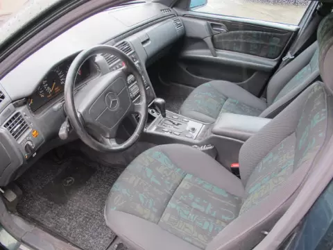 Mercedes-Benz E-210 1997 m., 7 nuotrauka