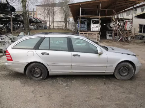 Mercedes-Benz C-203 2002 m., 4 nuotrauka