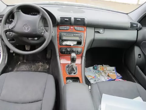 Mercedes-Benz C-203 2002 m.