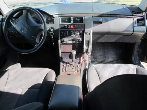 Mercedes-Benz E-210 1999 m., 7 nuotrauka