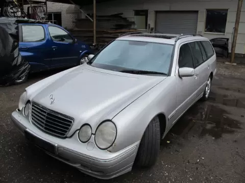 Mercedes-Benz E-210 2002 m., 5 nuotrauka