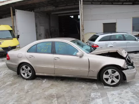 Mercedes-Benz E-211 2003 m.