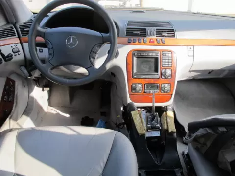 Mercedes-Benz S-220 2000 m.