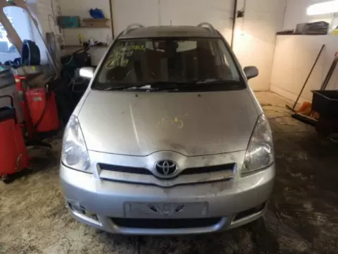 Toyota Corola verso 2005 m., 4 nuotrauka