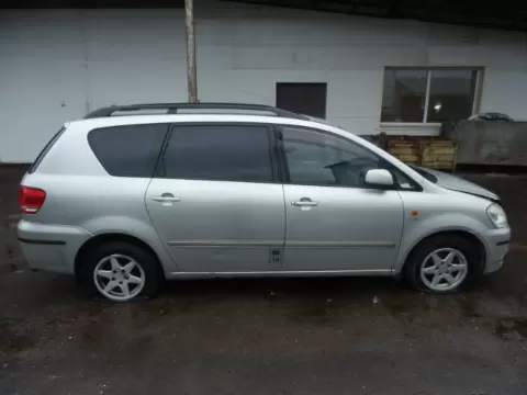 Toyota Avensis Verso 2001 m., 3 nuotrauka