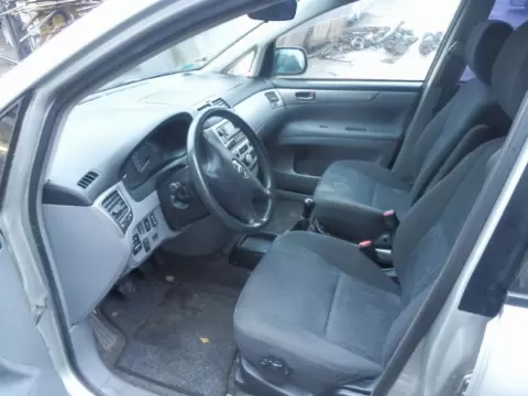 Toyota Avensis Verso 2001 m., 7 nuotrauka
