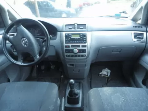 Toyota Avensis Verso 2001 m., 8 nuotrauka