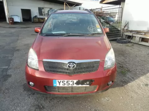 Toyota Corola verso 2003 m.