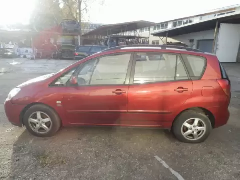 Toyota Corola verso 2003 m., 3 nuotrauka