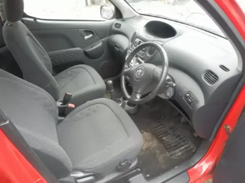 Toyota Yaris verso 2002 m., 8 nuotrauka