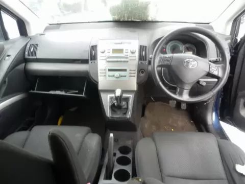 Toyota Corola verso 2005 m., 3 nuotrauka