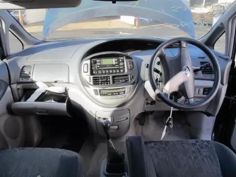 Toyota Previa 2001 m., 2 nuotrauka