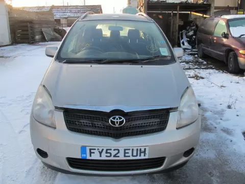 Toyota Corola verso 2002 m., 2 nuotrauka