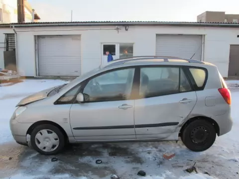 Toyota Corola verso 2002 m., 6 nuotrauka