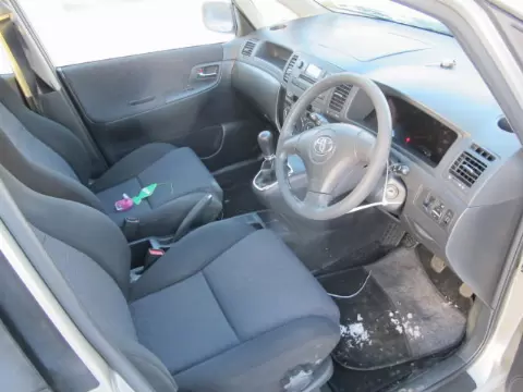 Toyota Corola verso 2002 m., 3 nuotrauka