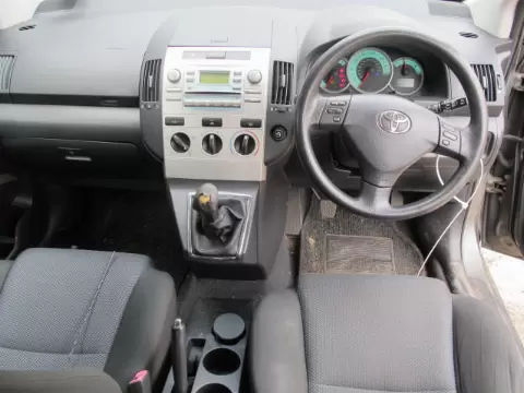 Toyota Corola verso 2005 m., 2 nuotrauka
