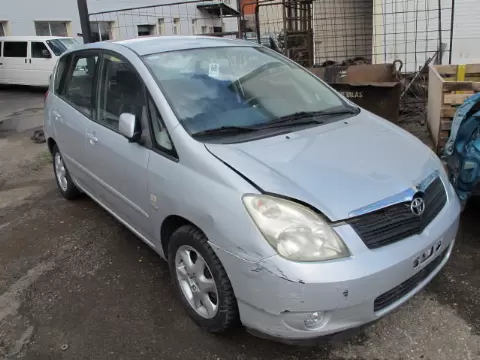 Toyota Corola verso 2003 m., 4 nuotrauka