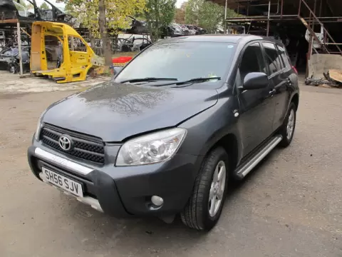 Toyota RAW-4 2006 m.