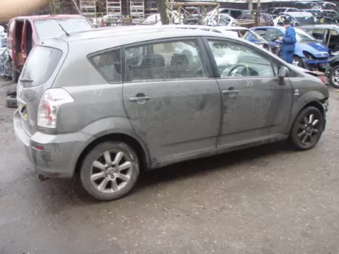 Toyota Corola verso 2004 m.