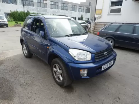 Toyota RAW-4 2001 m.
