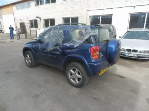 Toyota RAW-4 2001 m., 2 nuotrauka